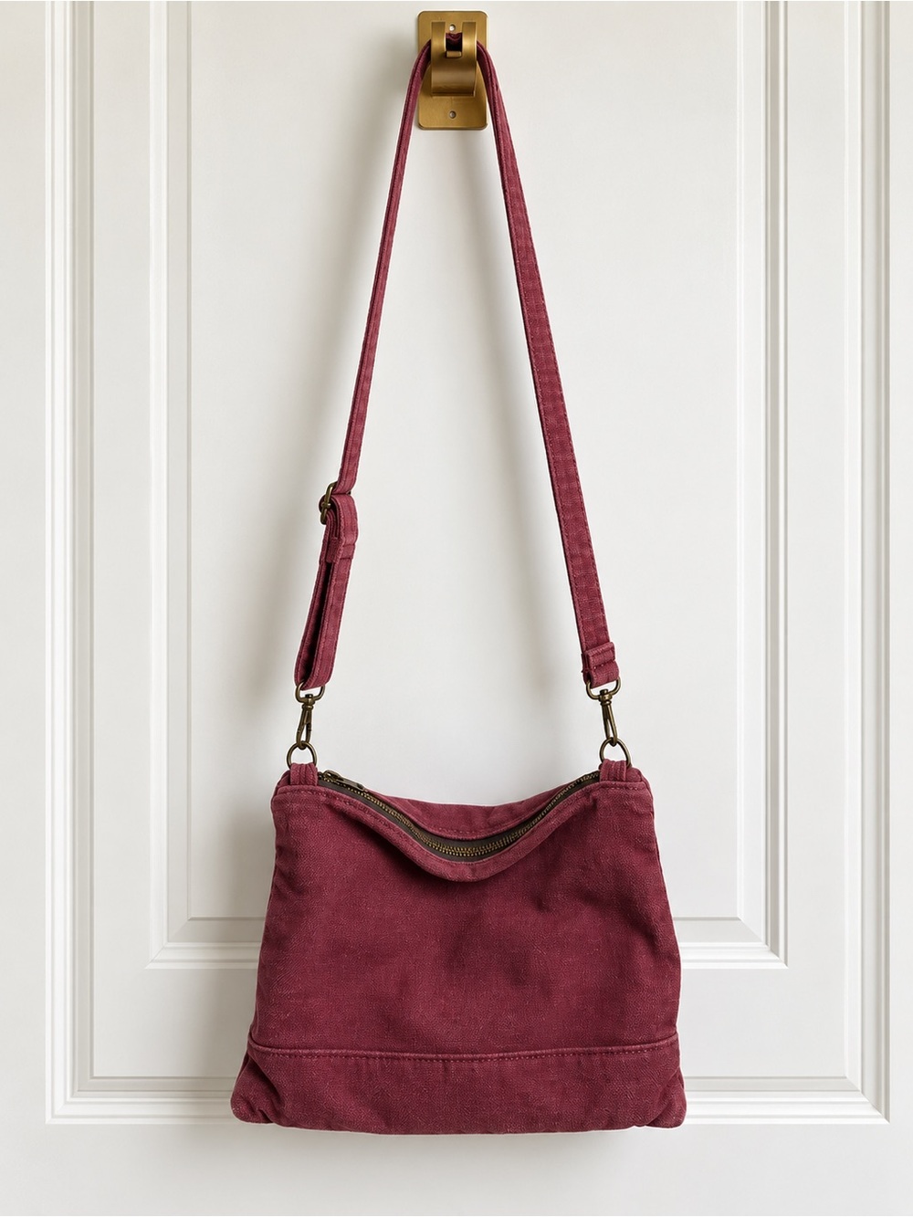 Lindock Handcrafted Madison WI Burgundy Canvas Crossbody Shoulder Bag